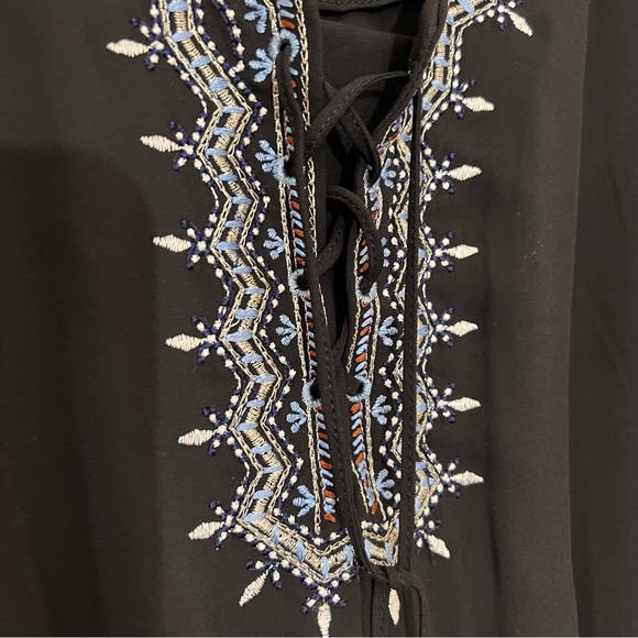 White House Black Market Black Embroidered Romper • MED/ 8-10 EXCELLENT - Picture 10 of 11